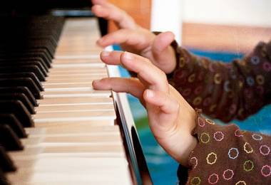 Bắt đầu học Piano với những bước khởi đầu hoàn hảo- Piano Hà Nội